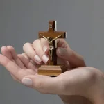 Crucifixo 7 cm - Mesa - Imagem 3