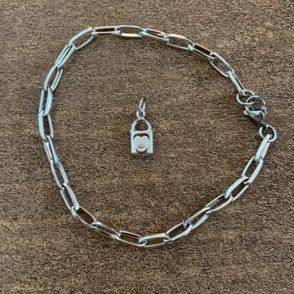 pulseira-com-pingente-cadeado-inox